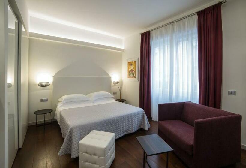 اتاق لوکس با چشم‌انداز دریا, Town House Morgana