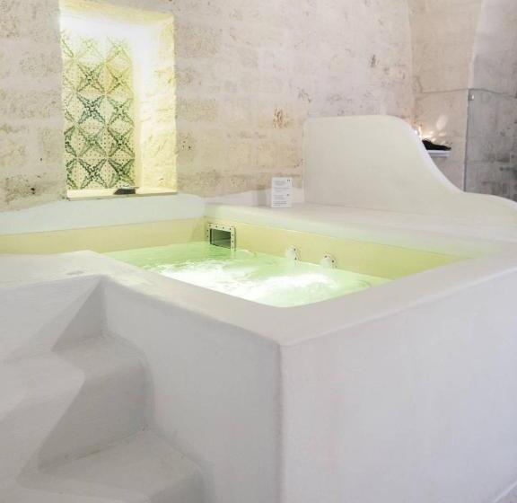 سوئیت با وان آب گرم, Masseria Parco Della Grava