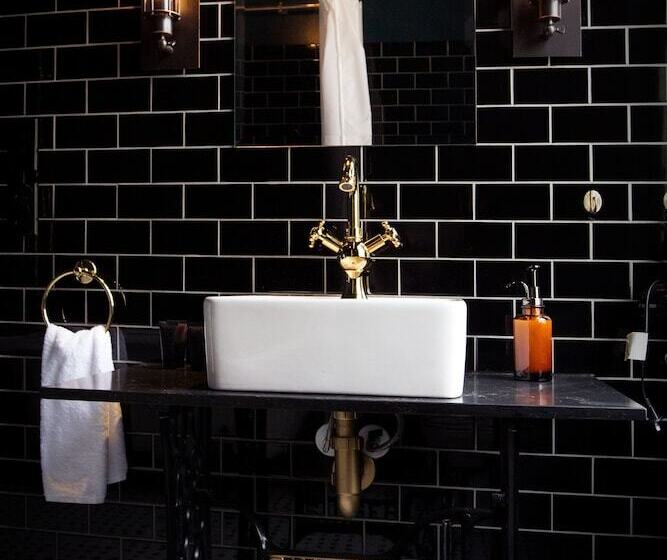 Студия Стандарт, The Royal Hotel Featherston   Boutique