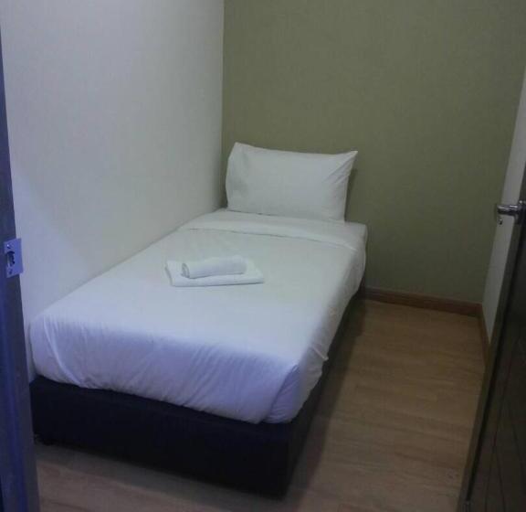 스탠다드 룸 공동 욕실, Gem Hotel Nusajaya