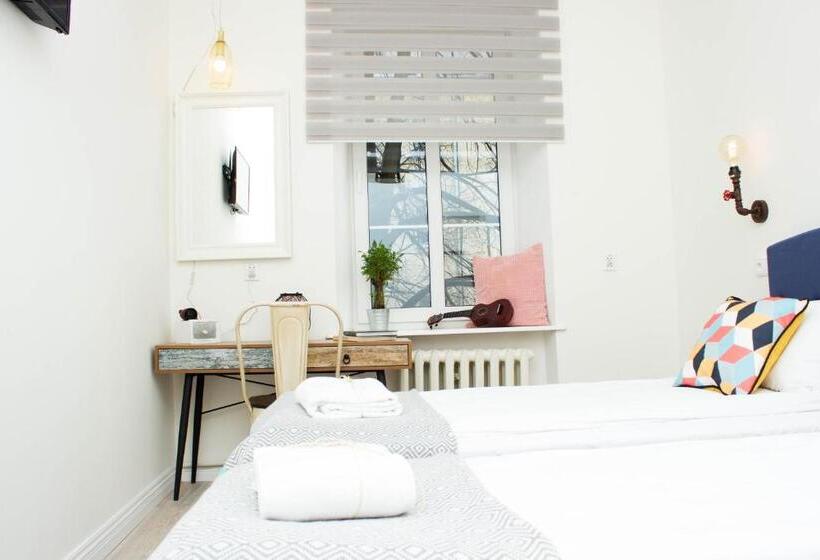 高级大房间, Chillout Hostel