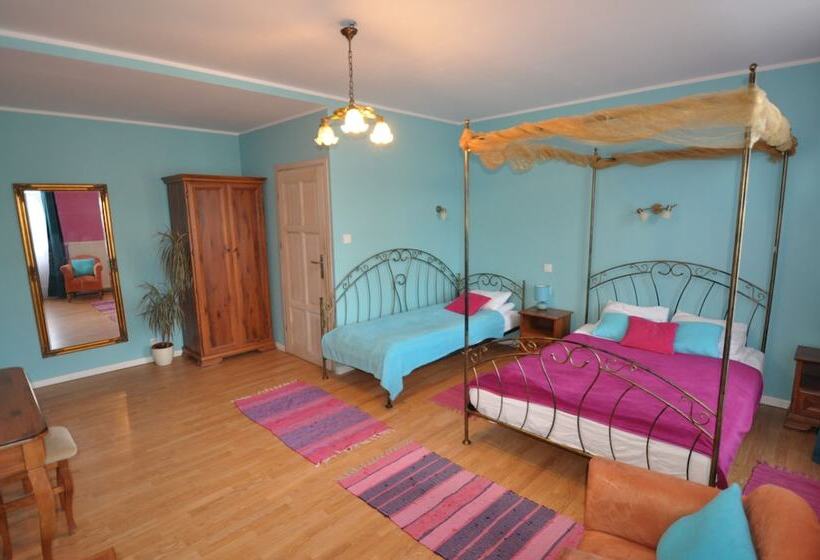 اتاق لوکس سه تخته, Hostel Grande Sopotiera