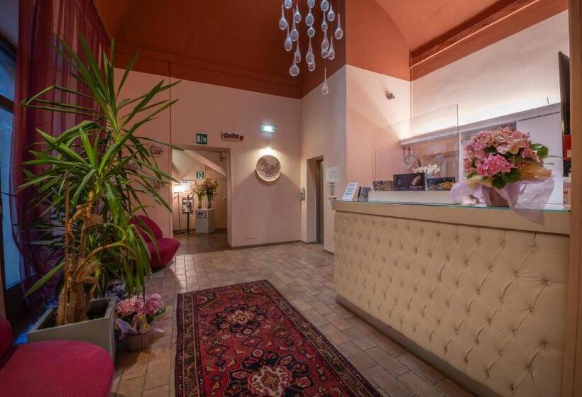 デラックスの４人部屋, Palazzo Renieri   3stelle S