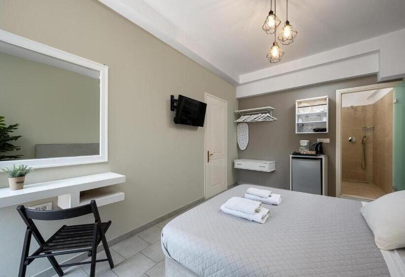 标准间带阳台, Maravelia S Rooms