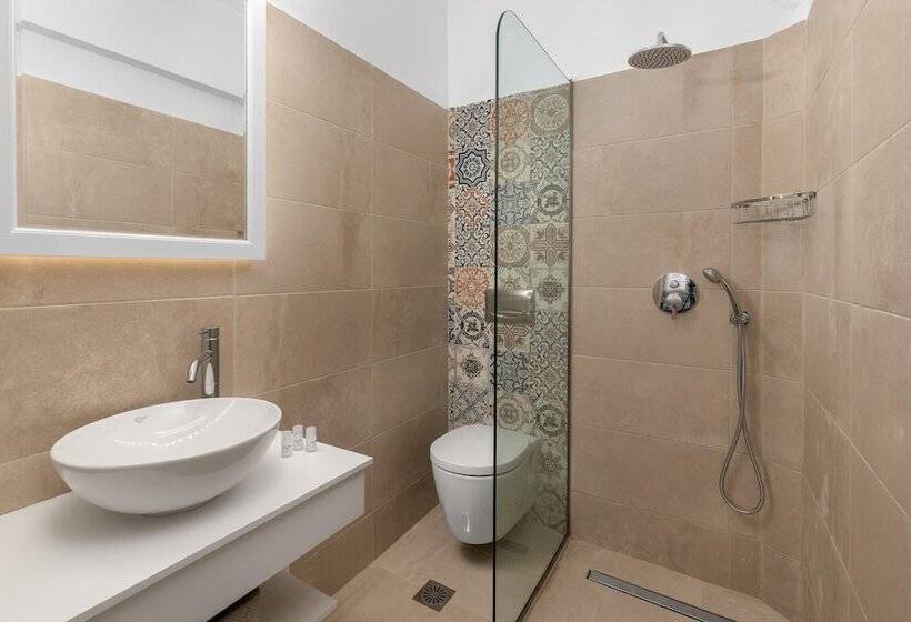 اتاق استاندارد, Maravelia S Rooms
