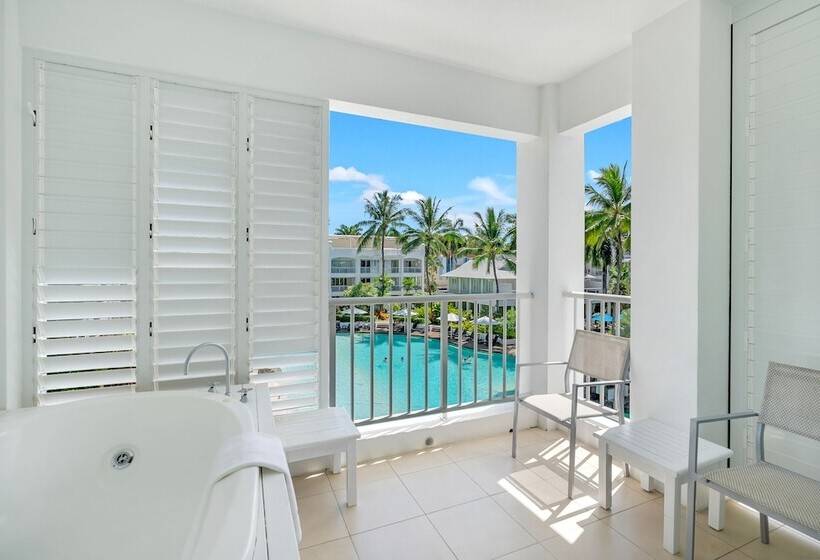 Студио Superior Вид на Бассейн, Elysium Private Apartments At The Beach Club