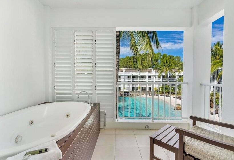带泳池景观的高档工作室, Elysium Private Apartments At The Beach Club
