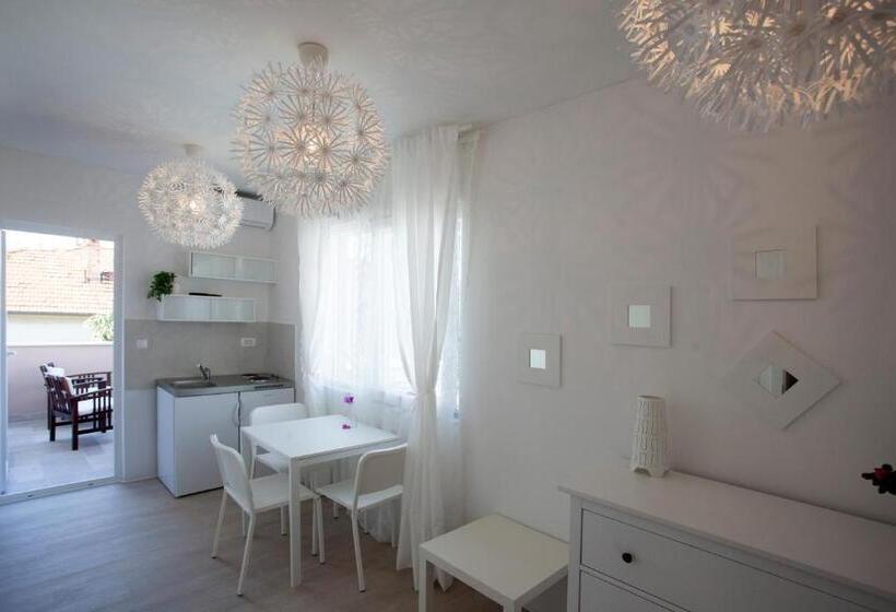 חדר דלוקס, Guest House Lana 1