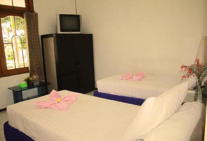 Номер Deluxe, Berlian Abadi Hotel By Sinergi