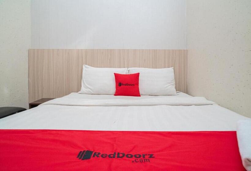 スタンダードルーム, Reddoorz Near Matahari Singosaren Solo