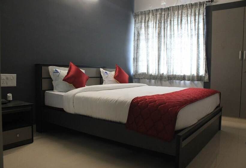 اتاق استاندارد, Viswa Residency By Azalea