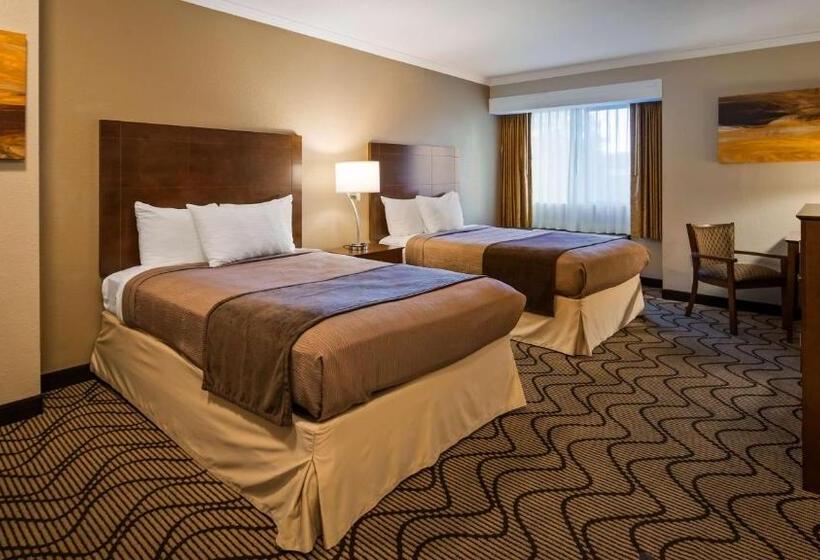 带2个双人床的标准工作室, Best Western John Muir Inn