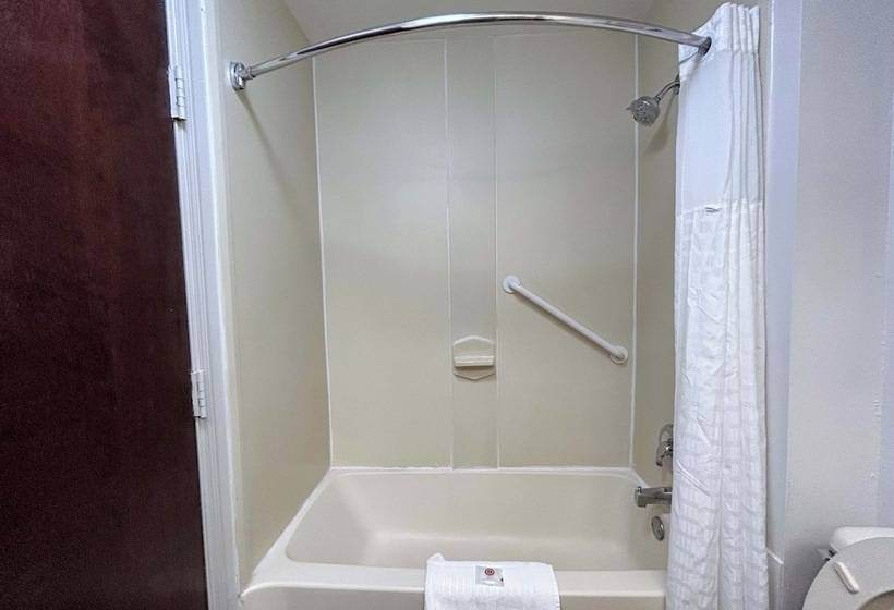 Люкс, Comfort Suites Milledgeville