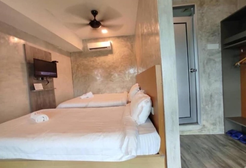 디럭스 트리플 룸, Rick Resort Teluk Intan
