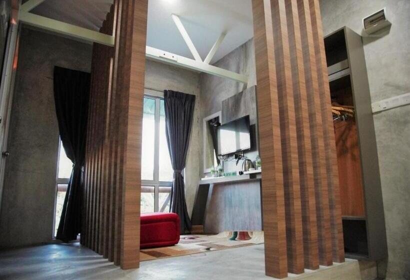 4인용 수피리어 룸, Rick Resort Teluk Intan