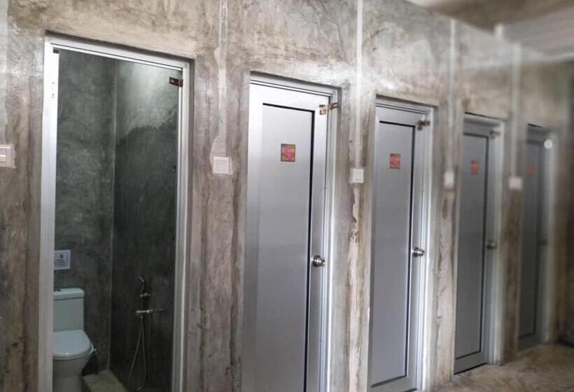 اتاق استاندارد با سرویس بهداشتی مشترک, Rick Resort Teluk Intan