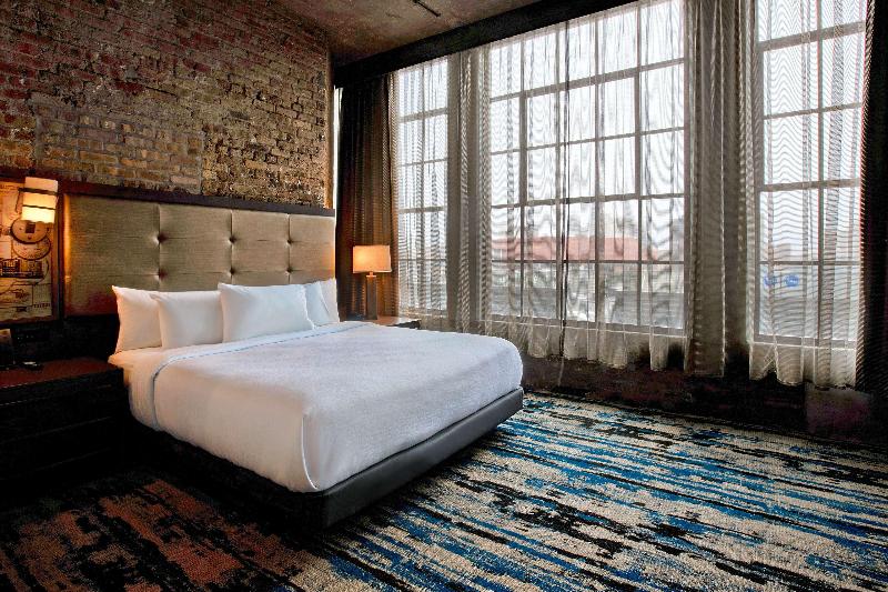 Suite King Size Seng, Embassy Suites By Hilton Rockford Riverfront