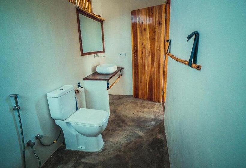 اتاق استاندارد با چشم‌انداز دریا, Whisky Point Resort