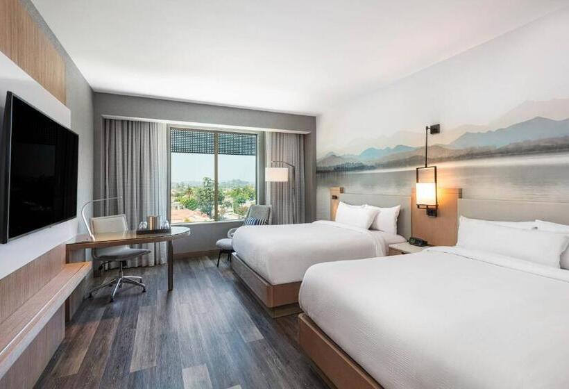 스위트, Courtyard By Marriott Los Angeles Monterey Park