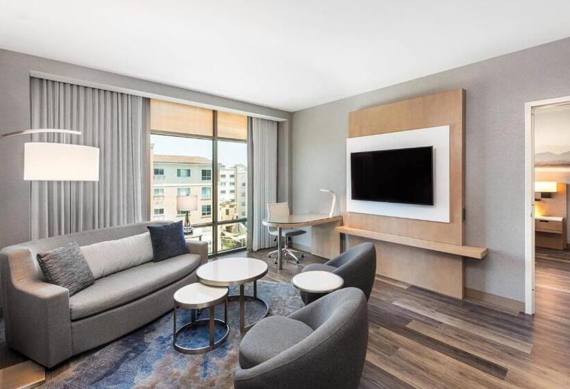 장애인을 위한 스위트, Courtyard By Marriott Los Angeles Monterey Park
