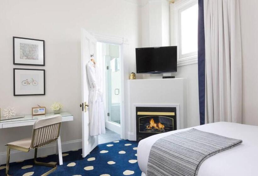 Номер Стандарт, The White House Napa Valley