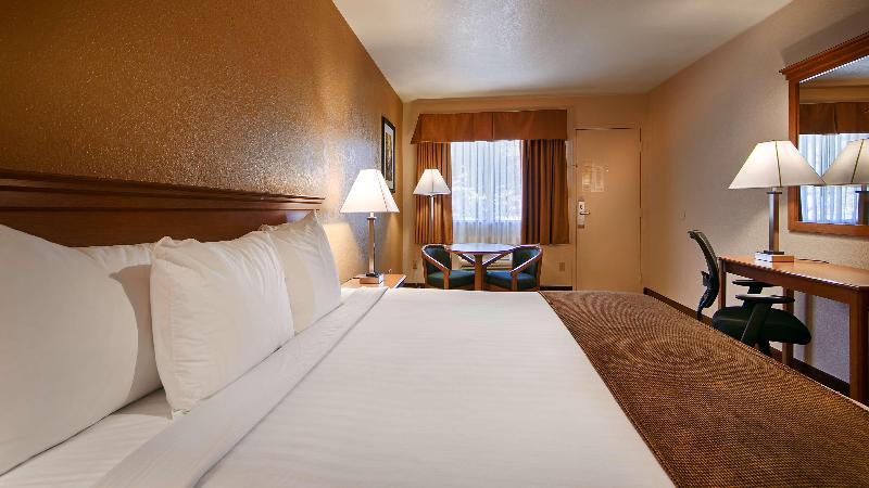 Номер Стандарт, Best Western Sawmill Inn