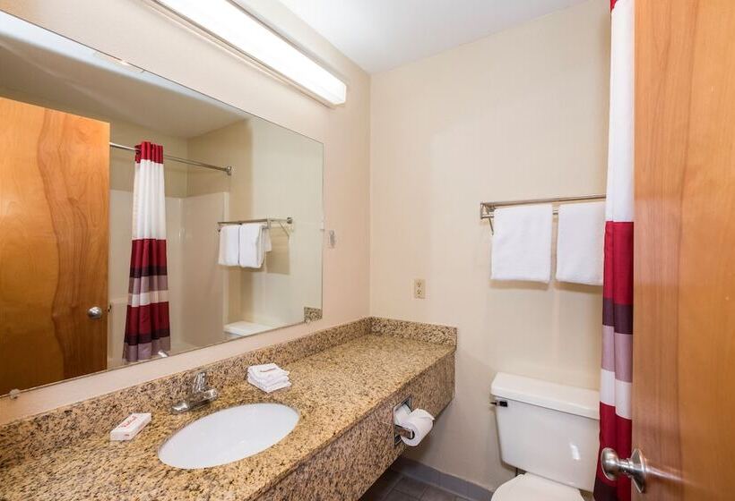 Номер Deluxe, Red Roof Inn & Suites Middletown  Franklin