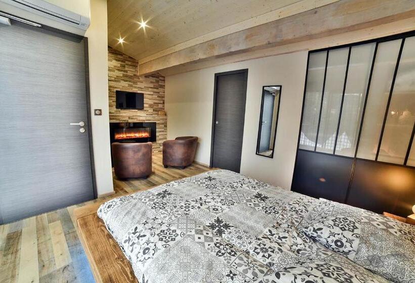 اتاق لوکس با بالکن, Les Tanneries