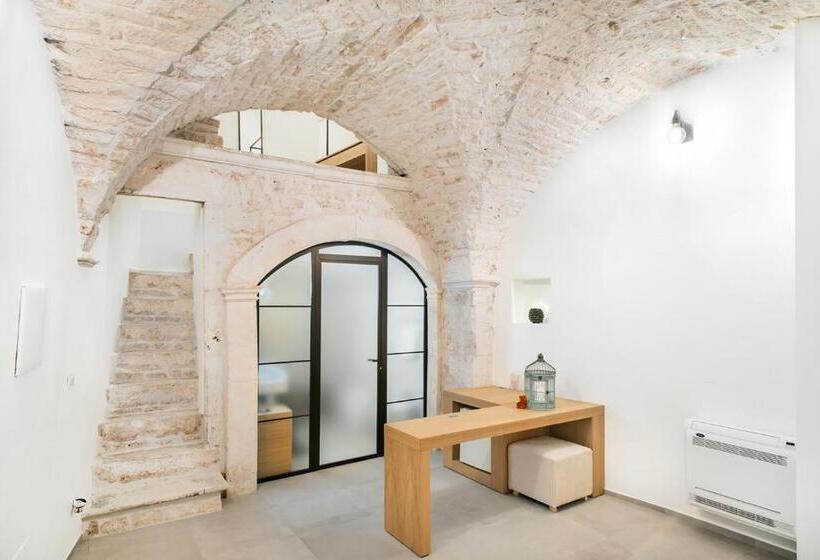 Полулюкс, Petrantiche   Albergo Diffuso