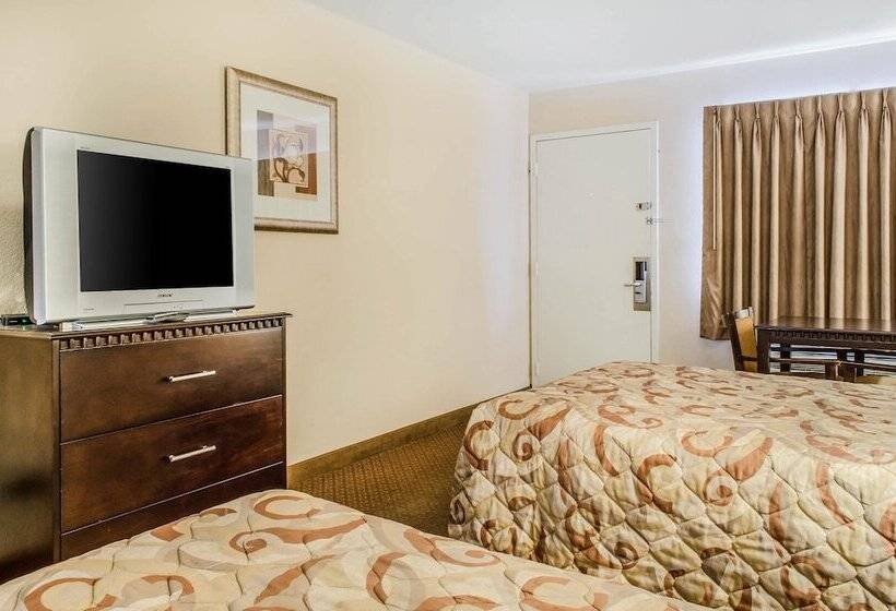 Номер Стандарт 2 Двуспальные Кровати, Rodeway Inn Shippensburg