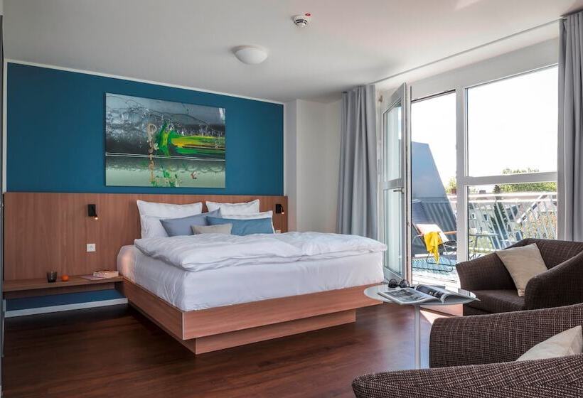 Superior studio with balcony, Mintrops Concierge
