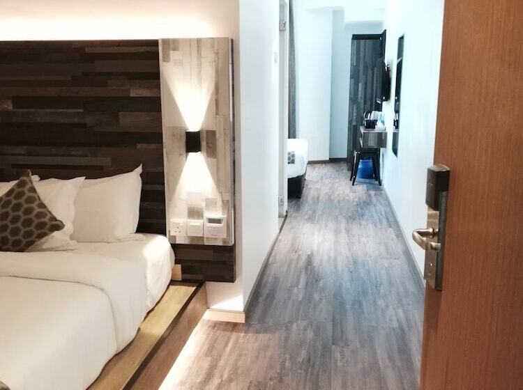 اتاق لوکس سه تخته, Rest And Comfort Boutique
