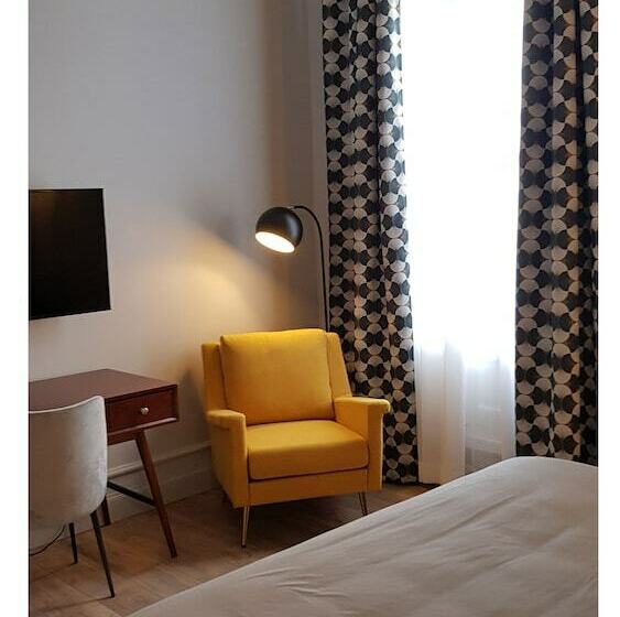 اتاق استاندارد, De L'anglais, Guesthouse
