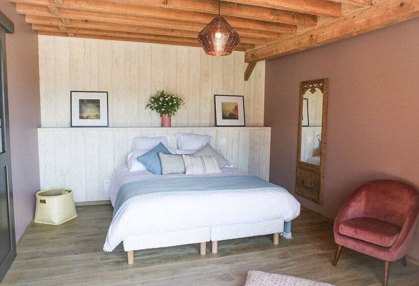 Номер Стандарт, Le Manoir Des Chevaux Dores