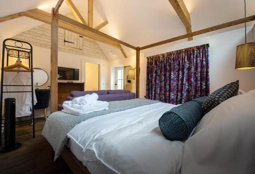 Номер Deluxe, The Withies Inn