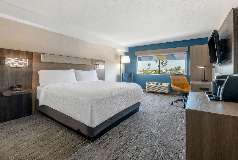 Стандартный Номер Кровать Кинг, Holiday Inn Express San Diego South   National City, An Ihg