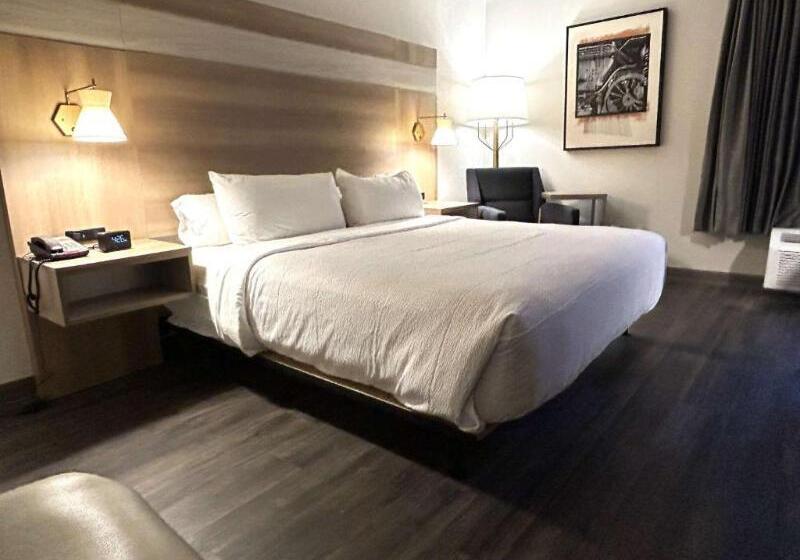 带大床的标准间, Best Western Plus Heritage Rail Inn & Suites