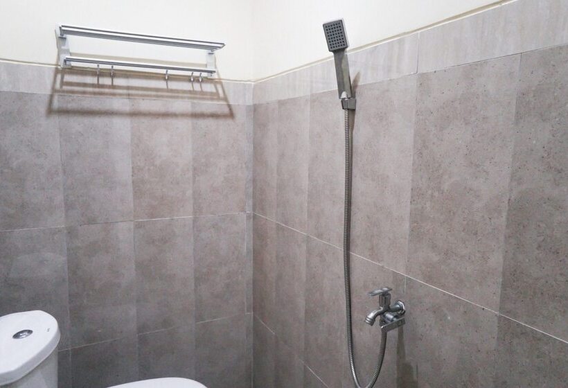 Номер Стандарт, Reddoorz Syariah Near Exit Tol Malang