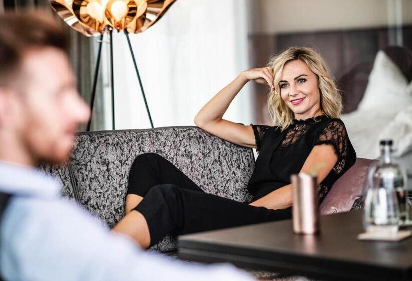 Люкс с Террасой, Prunner Luxury Suites   Adults Only