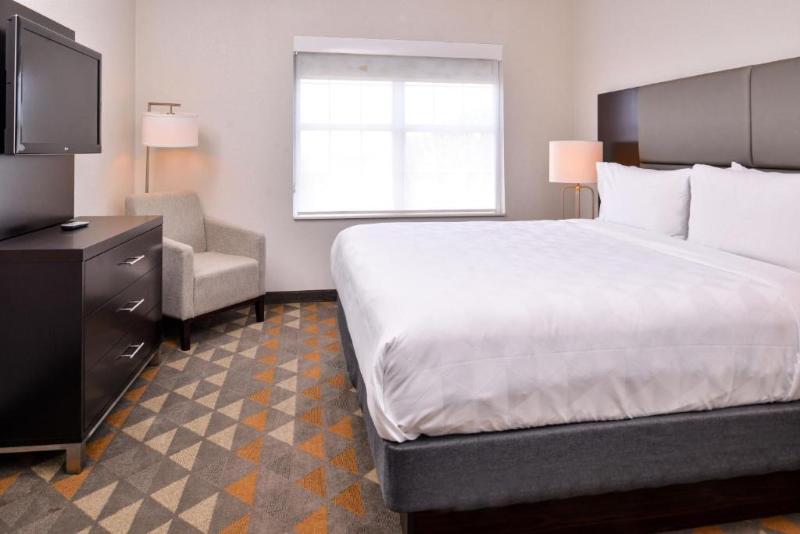 Люкс Кровать Кинг, Holiday Inn & Suites Dallas Addison By Ihg