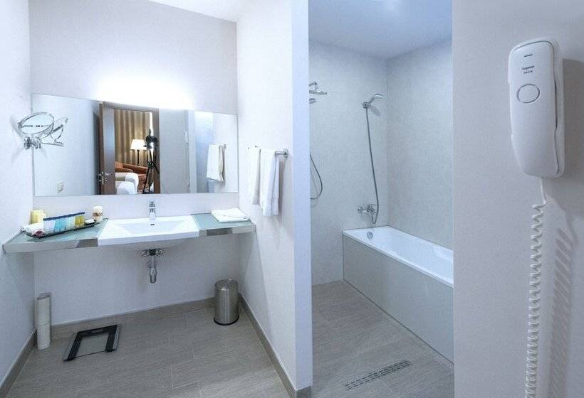 수피리어 룸, Ani Grand Hotel Yerevan