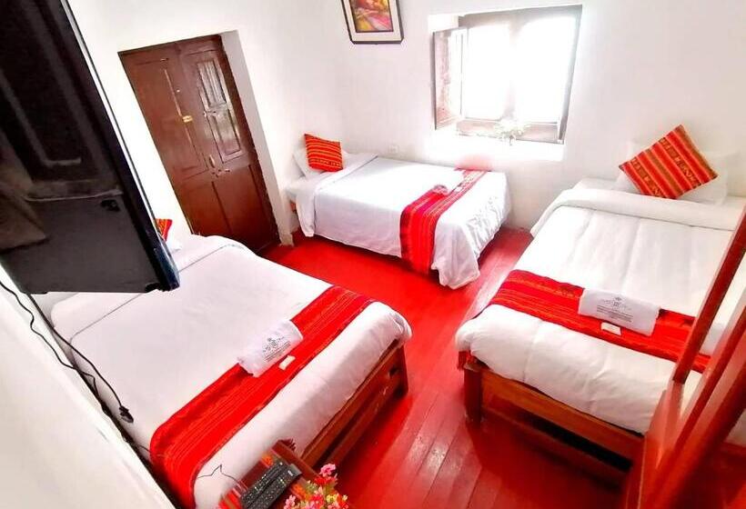 חדר סטנדרט לשלושה, International Hostels