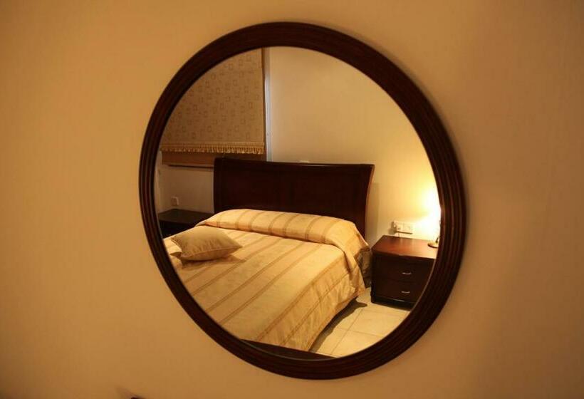 اتاق خانوادگی, Vengera Suites