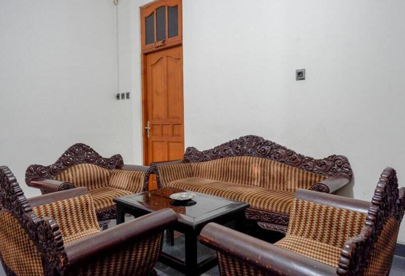 Номер Стандарт, Reddoorz Near Tugu Yogyakarta