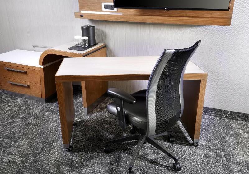 Стандартный Номер Кровать Кинг, Courtyard By Marriott State College