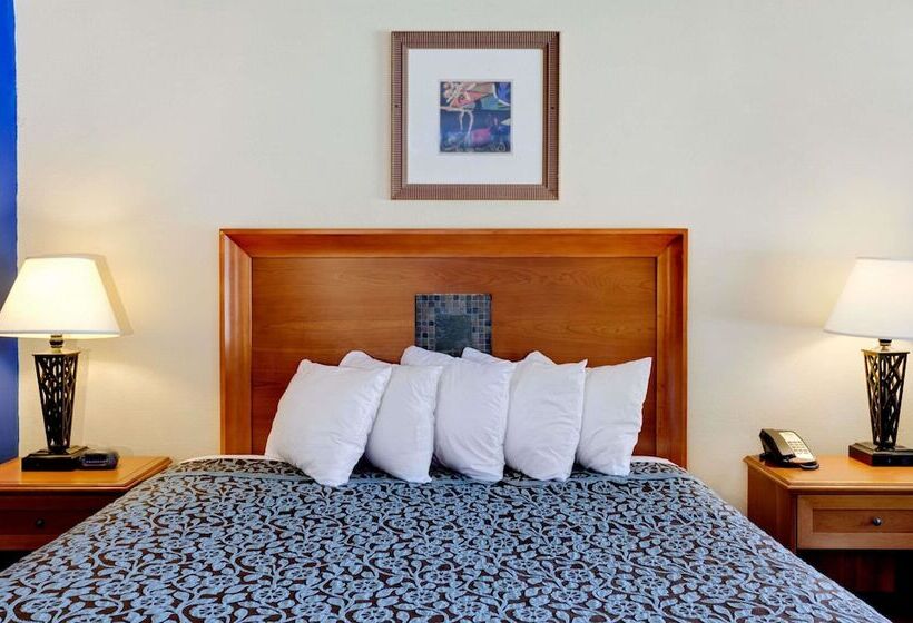 Студия Стандарт, Days Inn By Wyndham Lafayette Near Lafayette Airport