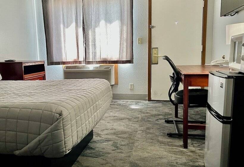 Люкс, Travelodge By Wyndham Lincoln South
