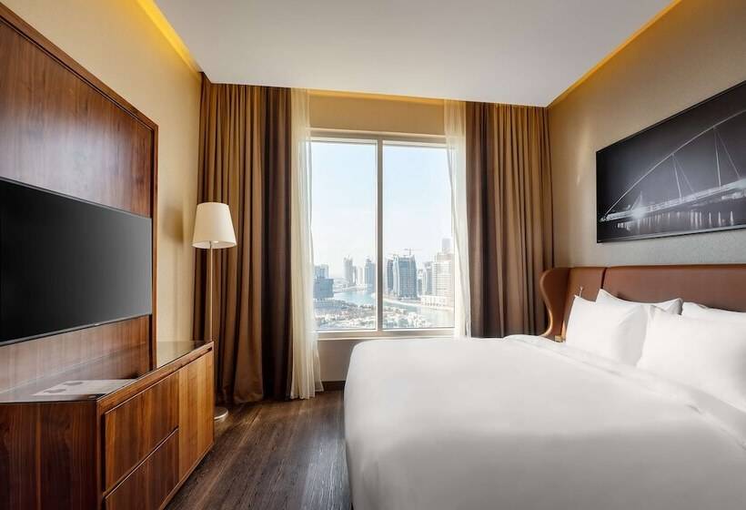 套房, Radisson Blu Hotel, Dubai Canal View