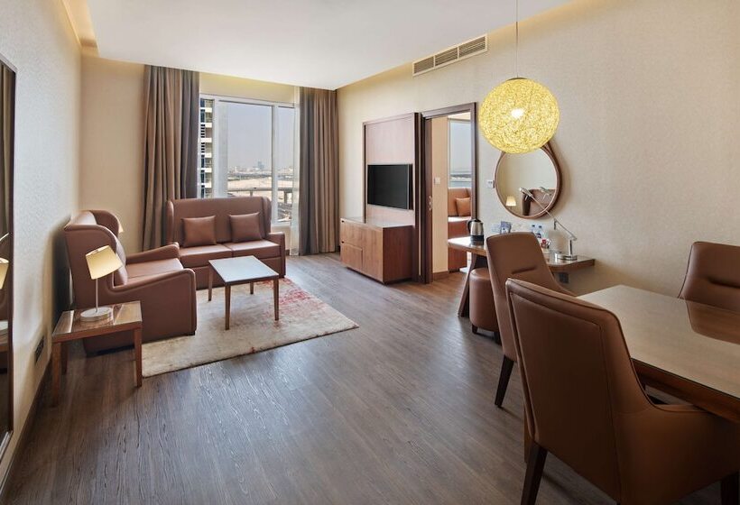套房, Radisson Blu Hotel, Dubai Canal View