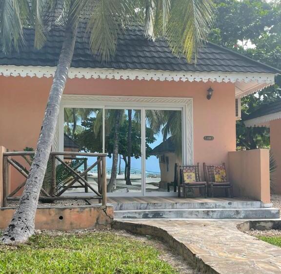 디럭스 룸, Vrclub Paje Palms Beach Resort